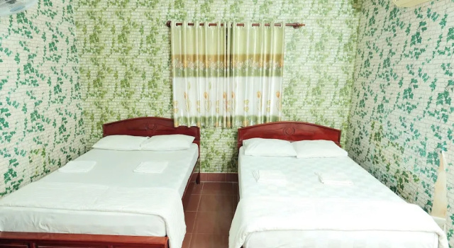 Четырёхместный номер Standard с видом на город Thanh Nhàn 1 Hotel Cà Mau - by BAYLUXURY