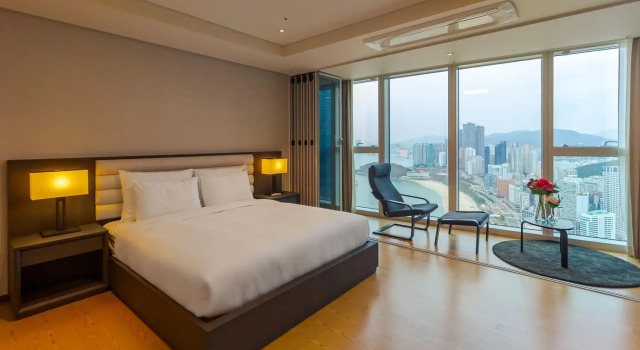 BEACH PREMIUM SUITE (70C/71B Type)