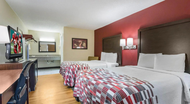 Четырёхместный номер Deluxe Red Roof Inn Cincinnati Airport Florence/ Erlanger
