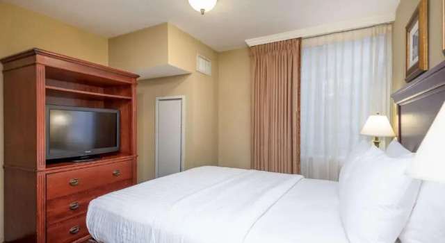 Двухместный люкс c 1 комнатой Clarion Collection Hotel Arlington Court Suites