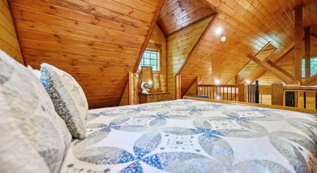 Squatch Watch Lodge 1 Bedroom Cabin, Prenota Casa vacanze Hochatown Oklahoma