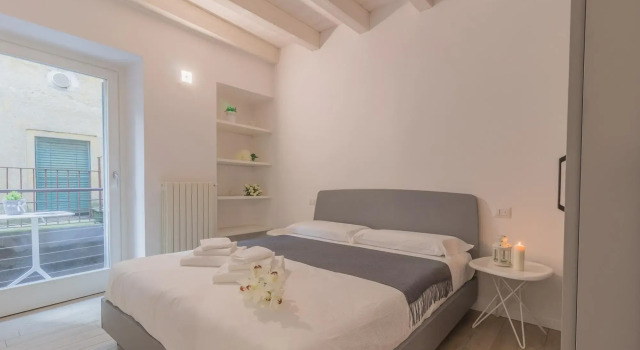 Little Nest Flat in Varenna, Забронировать Апартаменты/квартира Варенна Озеро Комо, рядом с Вилла Монастеро