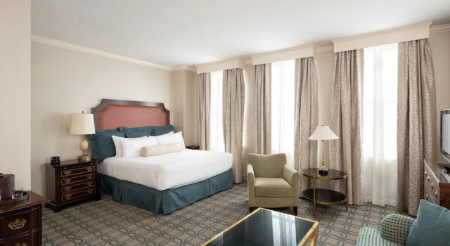 Standard Kahden hengen huone parvekkeella kaupunkinäköala The Berkeley Hotel