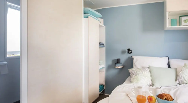Шале Comfort Comfortable Chalet With Microwave, on a Holiday Park 1 km. From the Beach