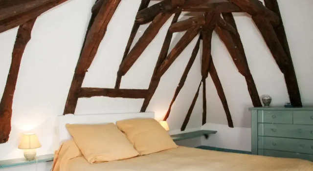 House With 2 Bedrooms in Aubas, With Furnished Garden and Wifi