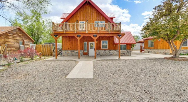 Коттедж Family Home w/ Mountain Views in Circleville!
