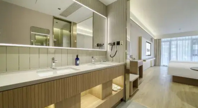 Люкс Deluxe Starway Hotel (Shaoxing Luxun's Hometown Yintaicheng)