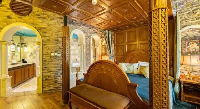Люкс Spring Legend Holiday Hotel