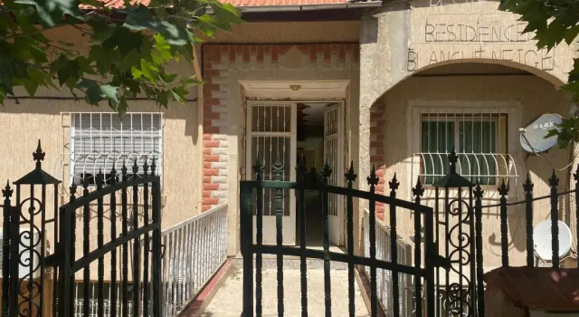 حاتم للعقارات افران المغرب, Book Hotel Hotels in Ifrane with Parking, Parking