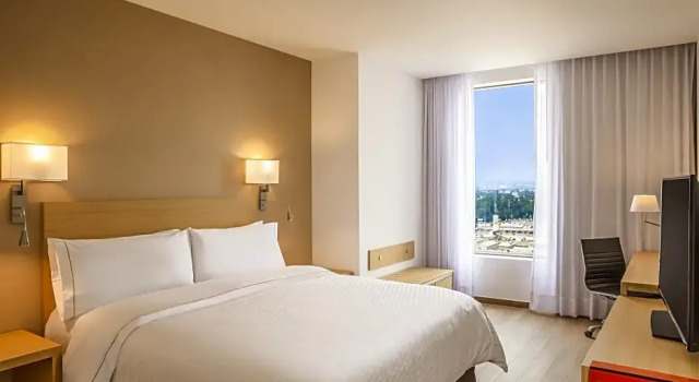 Двухместный полулюкс Fiesta Inn Parque Puebla