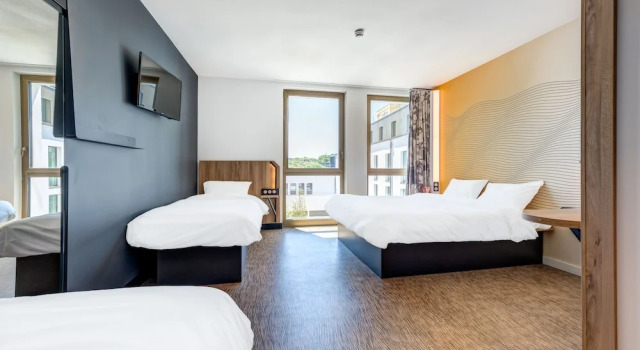 Четырёхместный номер Standard B&B HOTEL Paris Sud Chatenay Malabry