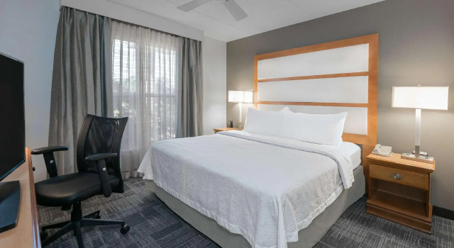 Двухместный ACCESSIBLE люкс NONSMOKING Homewood Suites Phoenix-Metro Center Hotel