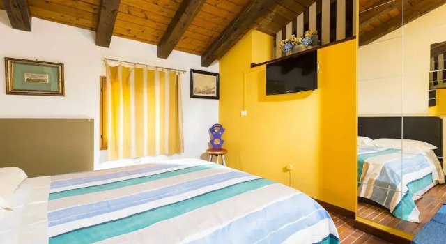 Wonderful, Quiet and Bright Apartment. In the Center Historian, Забронировать Апартаменты/квартира Болонья провинция Болонья, рядом с Башня Гарисенда
