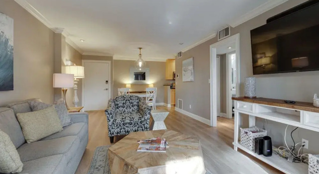 905 Cutter Court at The Sea Pines Resort, Забронировать Курортный отель Отели Хилтон-Хед-Айленд с парковкой, рядом с Stan Smith Tennis Academy, Парковка
