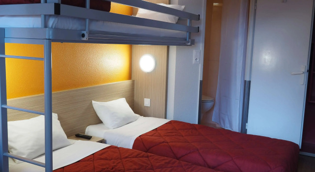 Трёхместный номер Standard Hôtel Première Classe Saumur