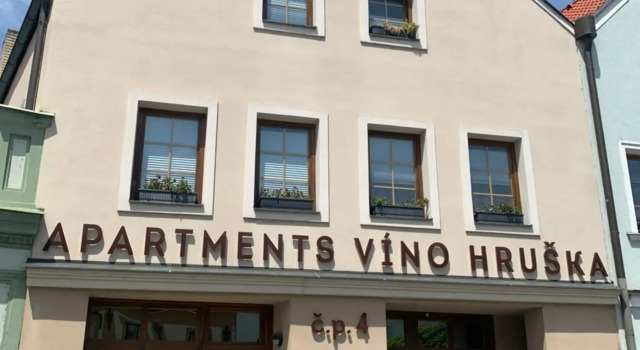 Apartmány VÍNO HRUŠKA Pardubice, Rezerwuj Hotel Pardubice Kraj pardubicki