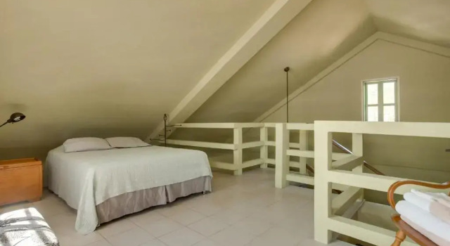 Апартаменты Deluxe Bayshore Bijou Suites