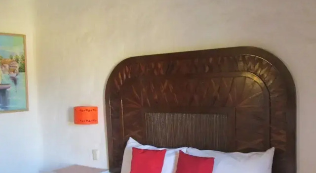 Suite Hotel Plaza Tucanes