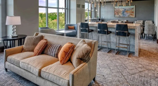 Четырёхместный номер Executive Hilton Nashville Green Hills
