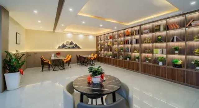 Yiyang Impression Movie Hotel (Yiyang Central Hospital Normal College)