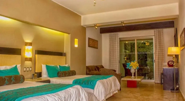 Полулюкс Zafiro Beach Boutique Resort