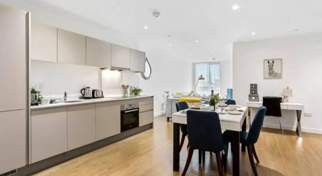 Апартаменты Stylish 2 Bed/2 Bath, Parking - Bracknell Centre