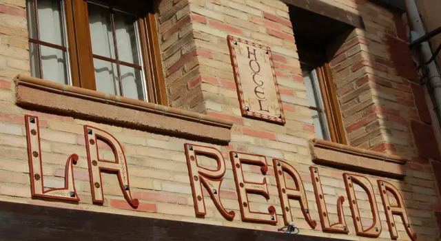 Hotel La Realda, Book Hotel Hotels in Aragon with Breakfast, Breakfasts