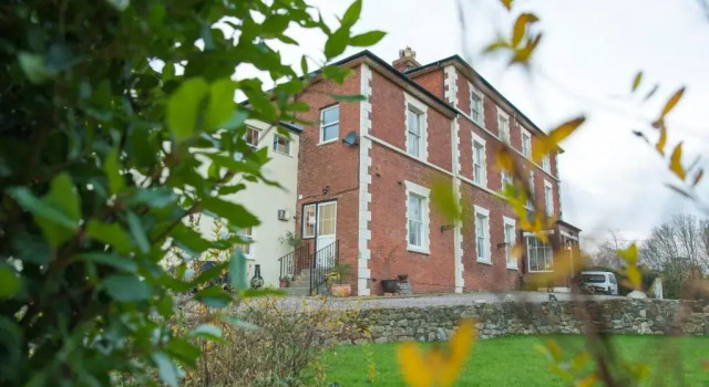 The Lodge at Heathfield, Varaa Huoneisto Asunnot kohteessa Merseyside, Huoneisto