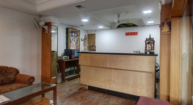 Hotel Surya Yatri Niwas by OYO Rooms, Rezervovat Hotel Belagavi Bangalore