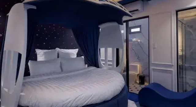 Люкс Galaxy Hotel 2