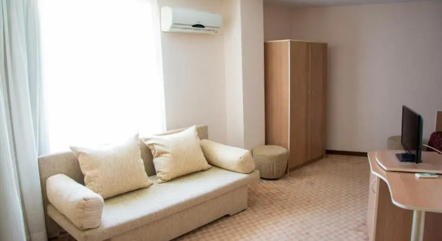 Suite Hotel Debi