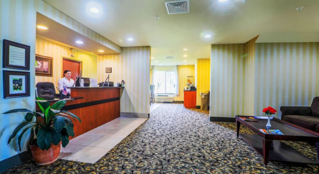 Evansville inn and suites, Buchen Sie Hotel Evansville Wisconsin
