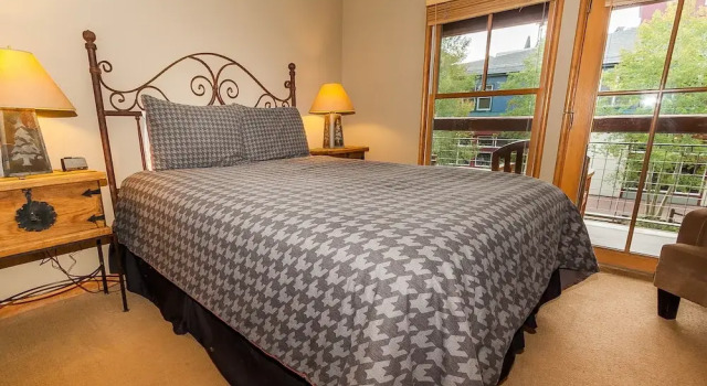 Jackpine Lodge by Summit County Mountain Retreats, Book Hotel Hoteller i Keystone med parkering, Parkering