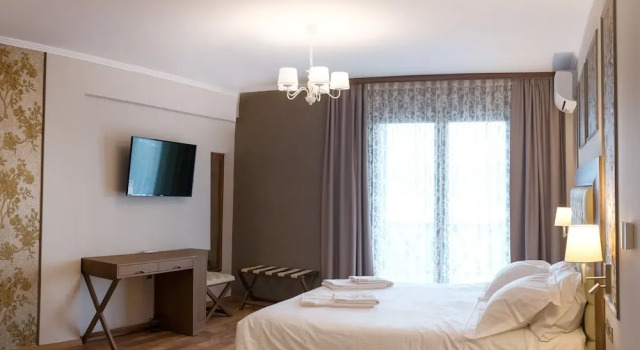Полулюкс La Suite Boutique Hotel & Spa