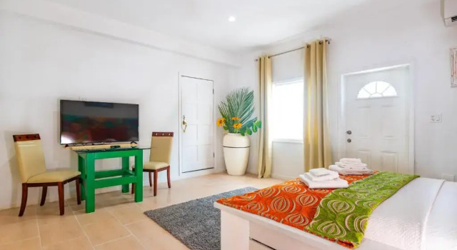 Studio 7 in Caprice Community, Buchen Sie Ferienwohnung Hotels in New Providence mit Parkplatz, Parkplätze
