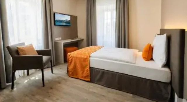 Hotel Kurhaus Bad Bocklet, Rezervasyon Otel Bad Bocklet Rhön