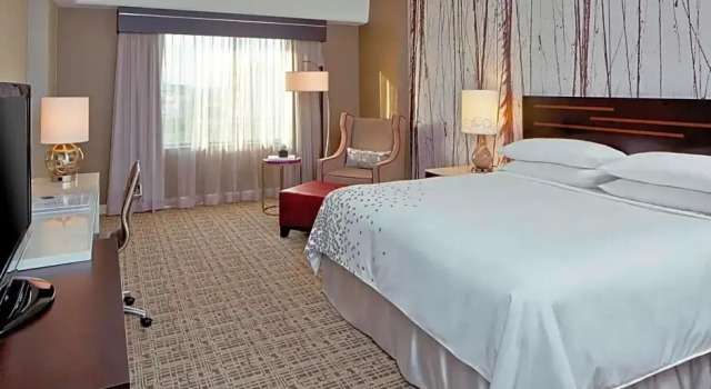 Номер Standard с видом на парк Renaissance Atlanta Waverly Hotel & Convention Center