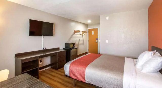 Двухместный номер Standard Motel 6-Rossford, OH