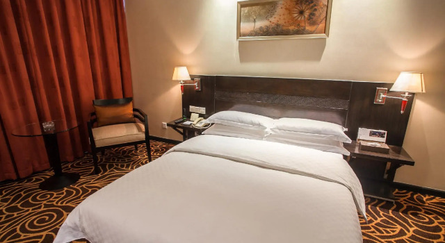 Двухместный номер Superior Hua Shi Hotel