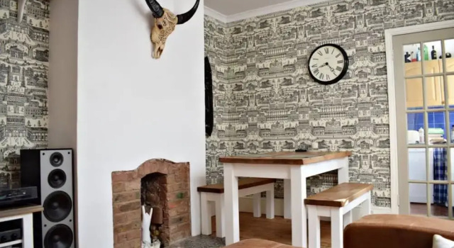 Quiet 1 Bedroom Home in South London, Забронировать Отель Отели Англии 3 звезды, 3*
