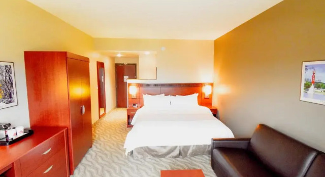 Номер Deluxe Canad Inns Destination Centre Garden City