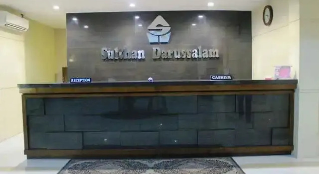 The Sulthan Darussalam Medan, Buchen Sie Hotel Medan Sumatra, in der Nähe von Cambridge City Square