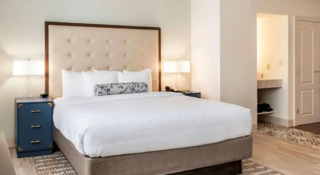 Номер Superior St Charles Coach House, an Ascend Collection Hotel