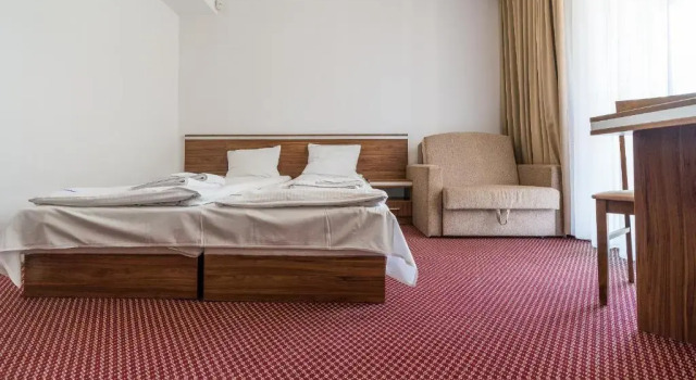 Adamar, Book Hotel Jastrzębia Góra 