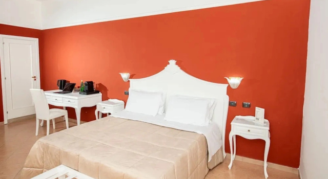 Grand Hotel Le Château, Buchen Sie Hotel Licola Kampanien