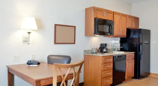 Люкс Candlewood Suites Slidell Northshore by IHG