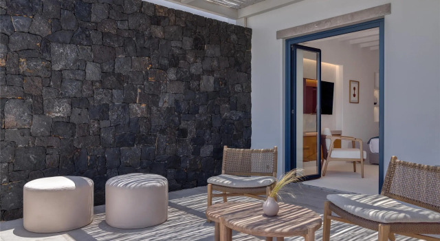 Номер Superior Sandblu Santorini, LXR Hotels & Resorts