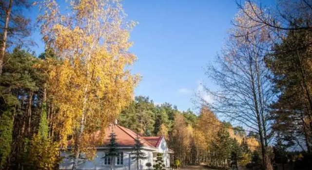 Вилла Deluxe Dworek Myśliwski