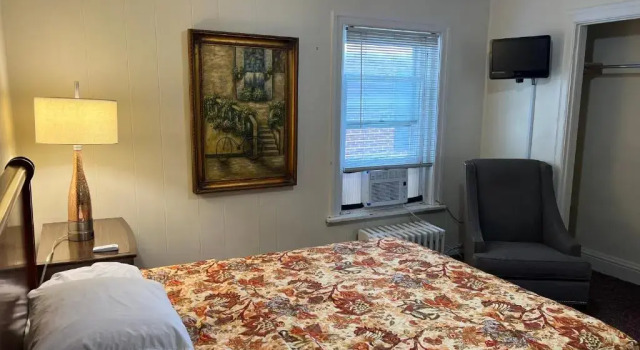 Апартаменты Simmons Motel and Suites