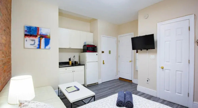 Студия STUDIO PLUS, Next to the Korea-Town